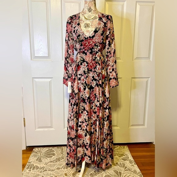 BARDOT‎ Mauve and black floral cutout maxi dress size 6. - Picture 4 of 16